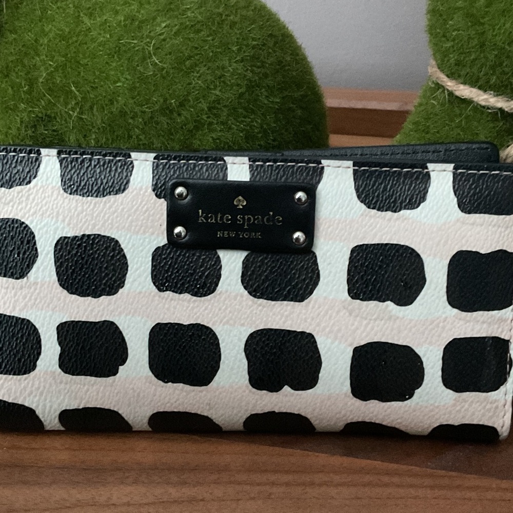Kate Spade Black and Cream Polka Dot Wallet